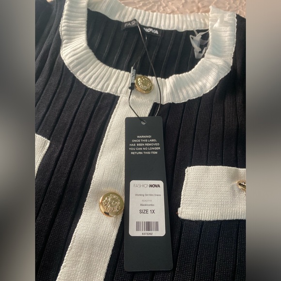 Women’s Black, White, and Gold Dress - Picture 4 of 7